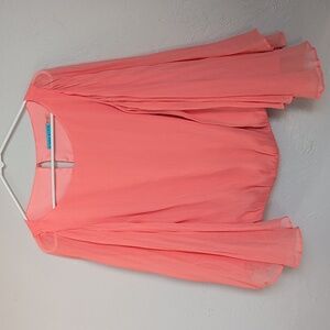 Alice and Olivia Crinkled Coral Colored Chiffon Flutter Sleeve Blouse Size Small
